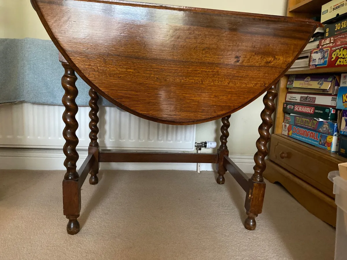 Dining table - Image 2