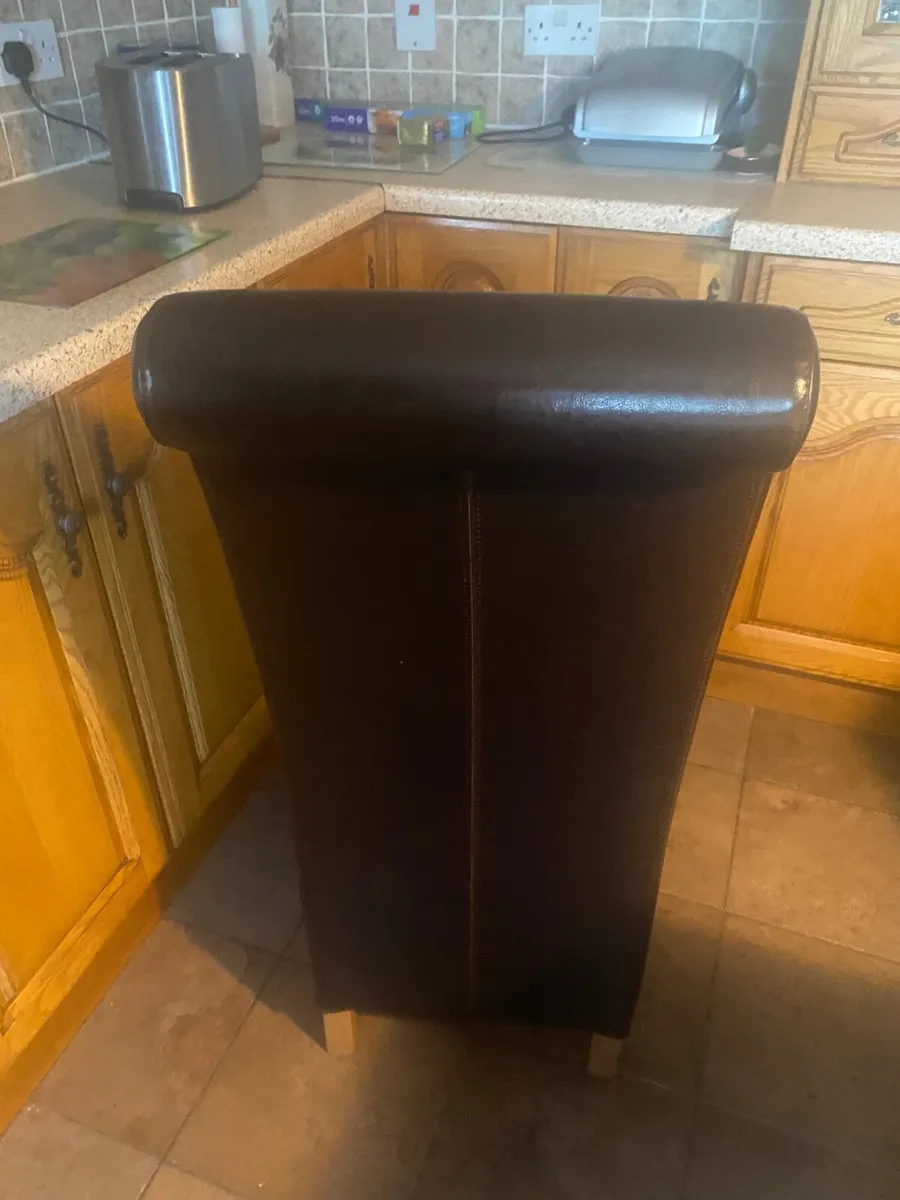 Dining chairs x 6 - Image 1