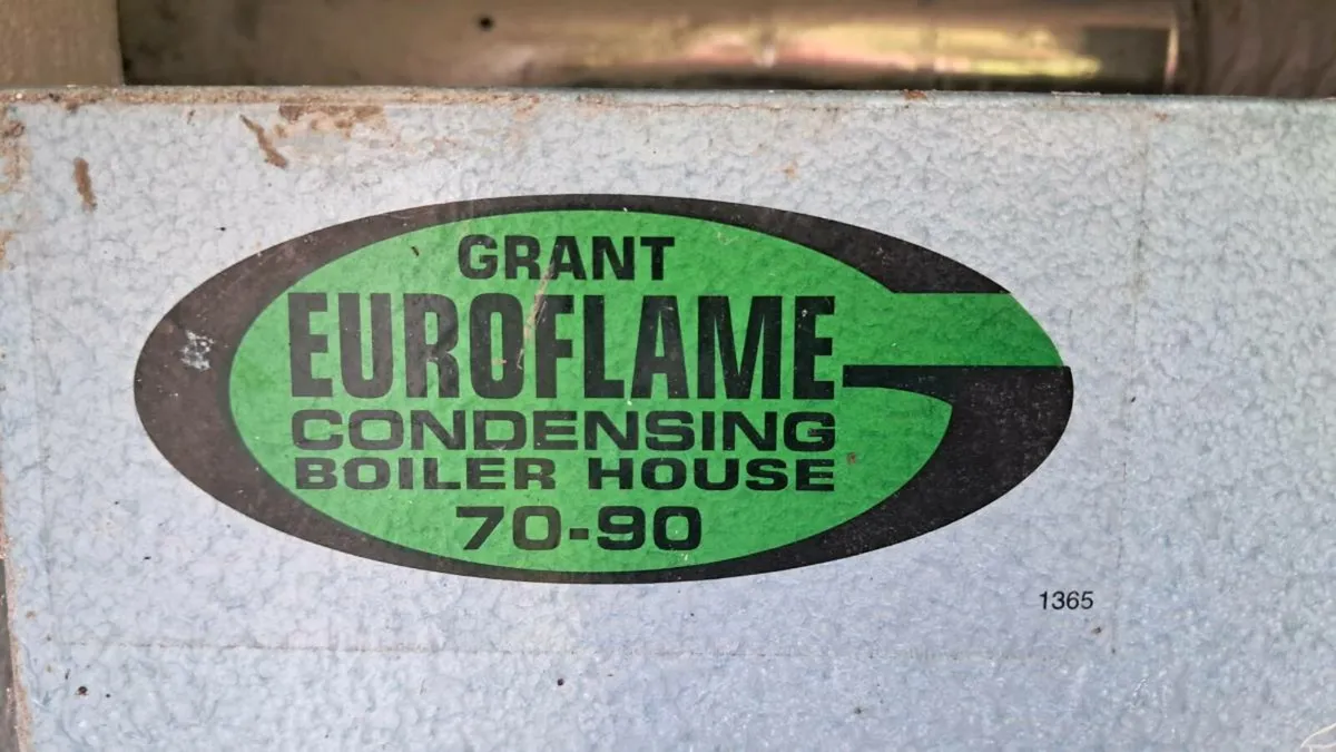 GRANT Oil Boiler, complete system with oil tank - Image 1