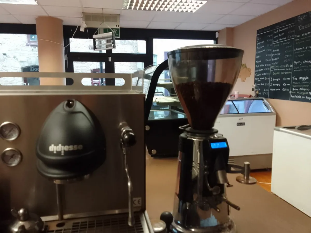 Coffee Machine and Electric Grinder - Image 3