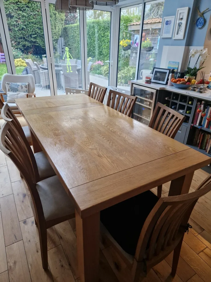 Kitchen table & chairs - Image 1