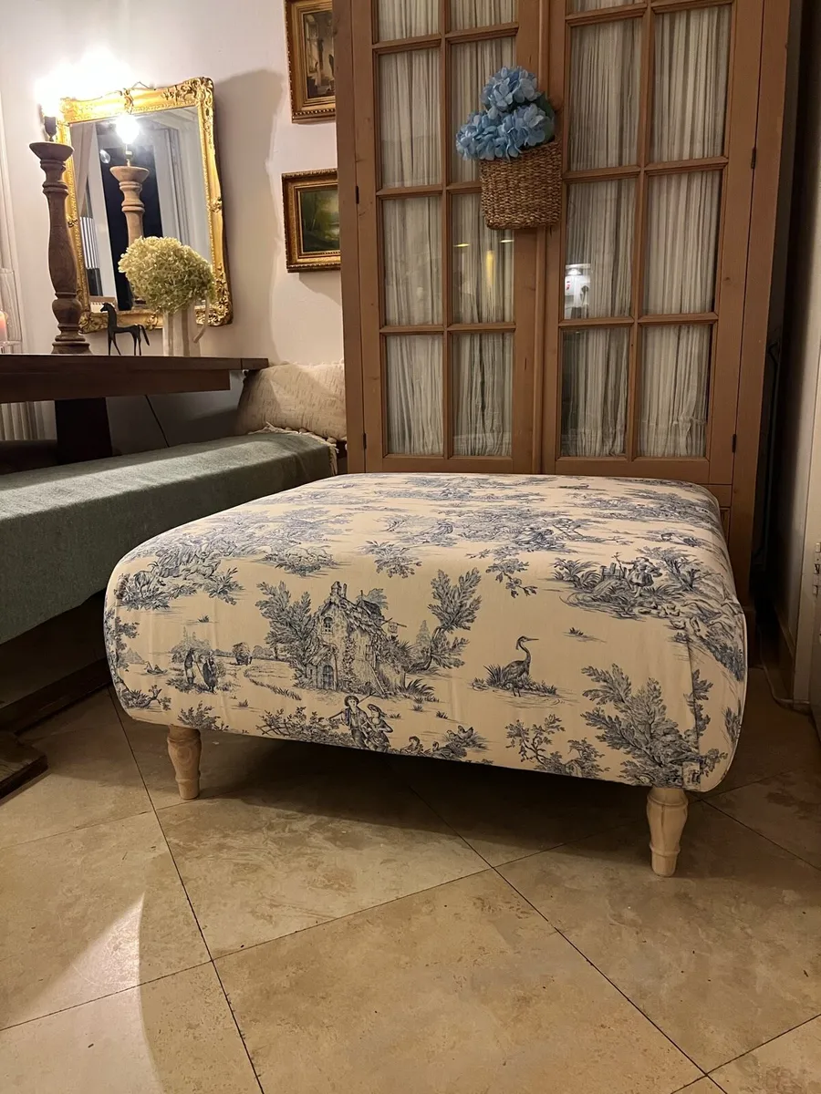French style footstool/coffee table - Image 3