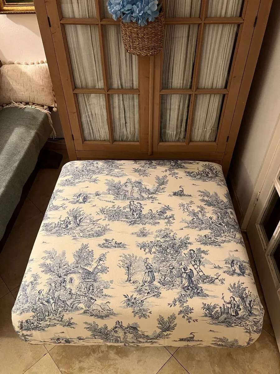 French style footstool/coffee table - Image 4