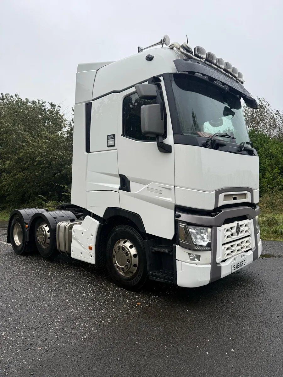 Renault T520 High - Image 1