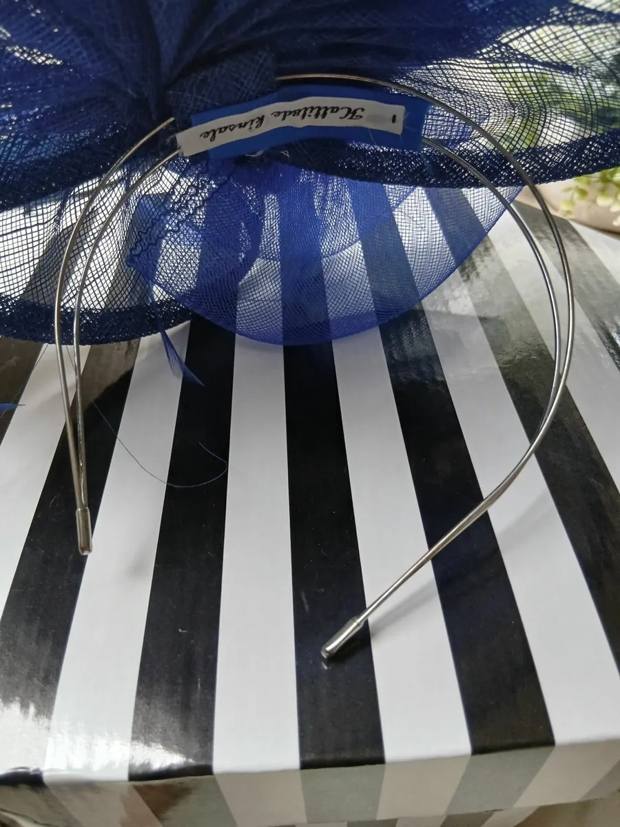 Wedding head piece - Image 1