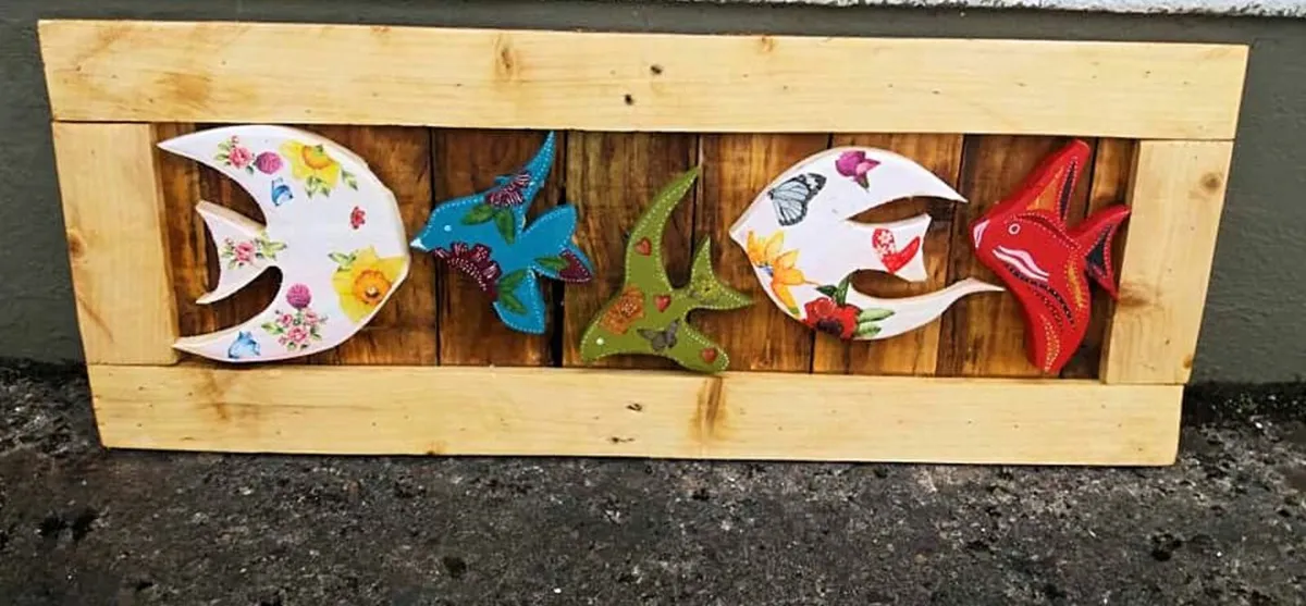 Rustic Angel Fish Wood Art - Image 2