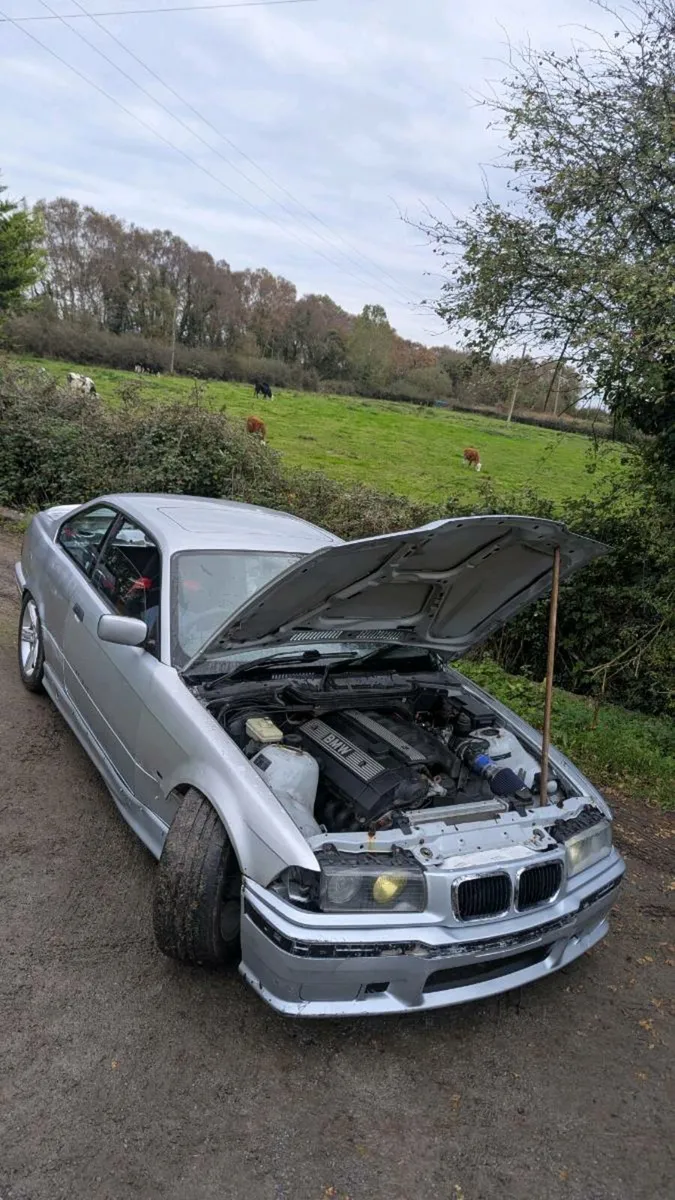 E36 Drift car and transporter package - Image 3