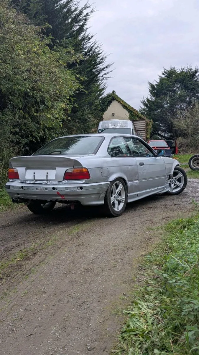 E36 Drift car and transporter package - Image 4