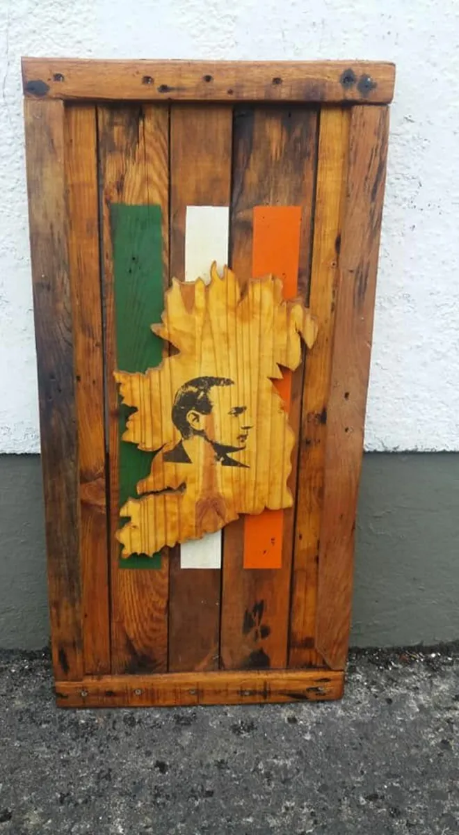 Rustic Commemorative Padraig Pearse / Ireland Wood - Image 4