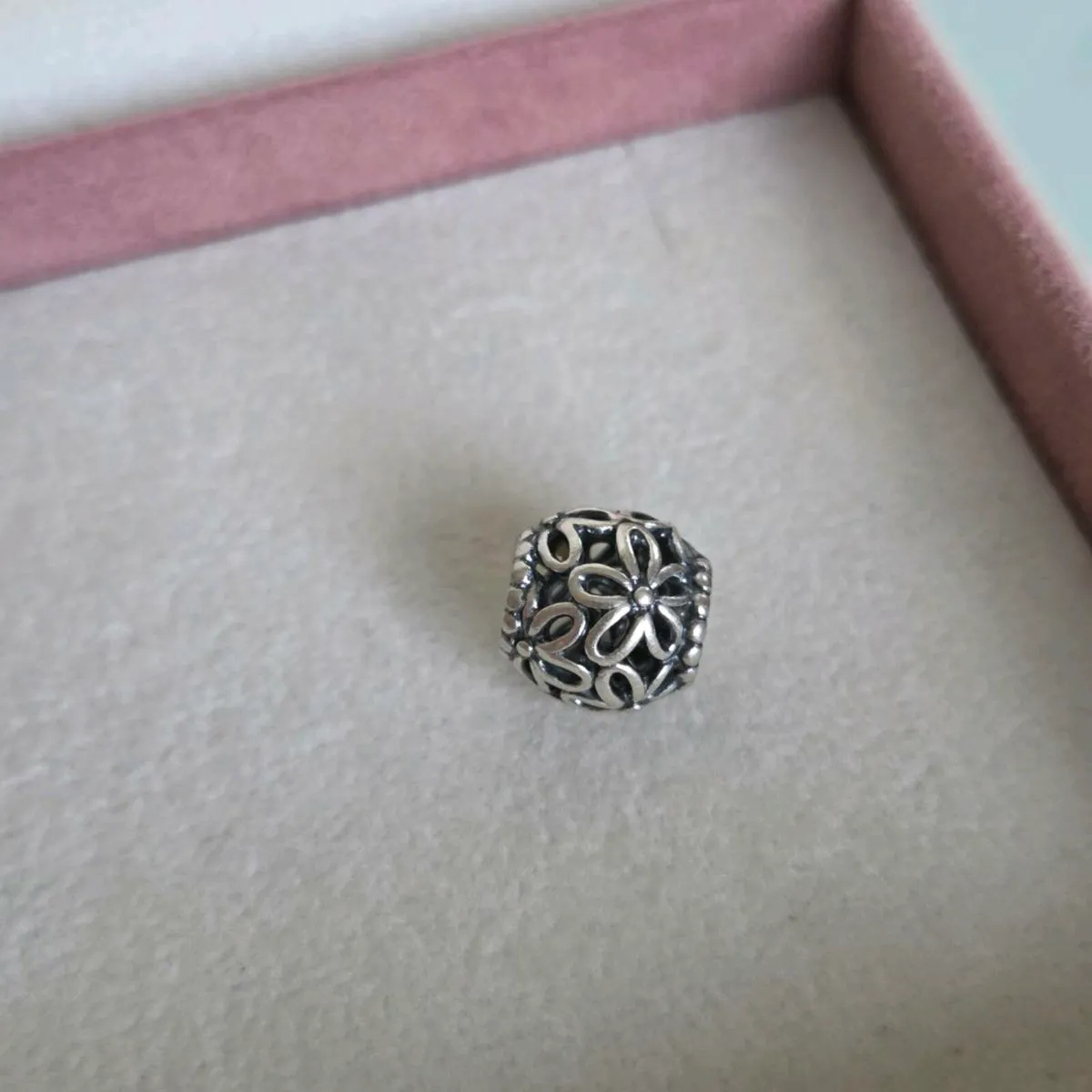 Pandora charm bead flower - Image 1