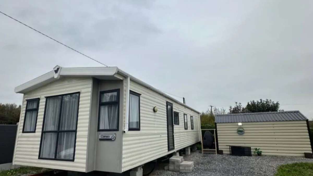 Willerby Cameo 3 bed 38x12 2015 model - Image 2