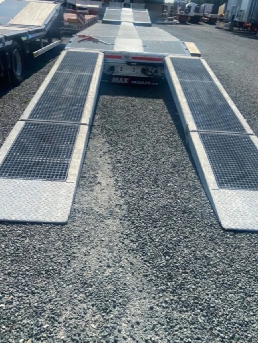 LIFTING BED EXTENDABLE LOW LOADER - Image 2