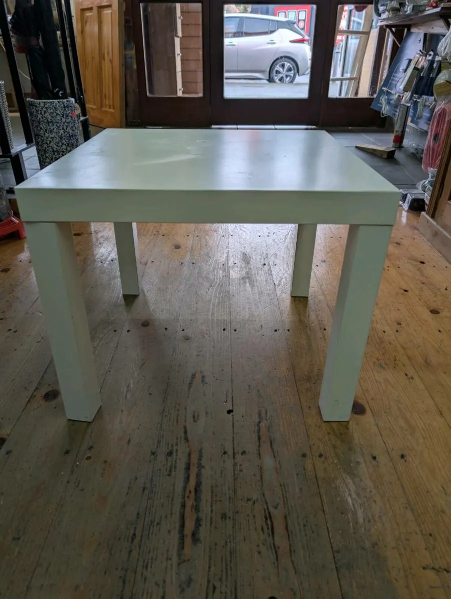 Coffee table and chest of drawers - Image 2