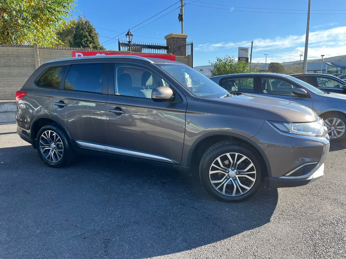 Mitsubishi Outlander ** F.S.H * CAMERA - Image 3