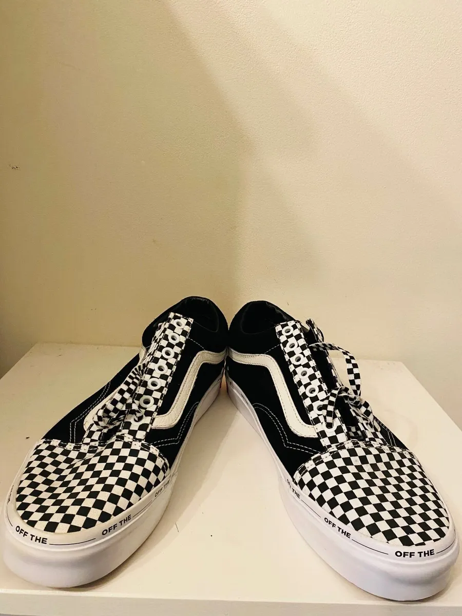 Vans Shoe - size 9 - black/white - new - Image 1