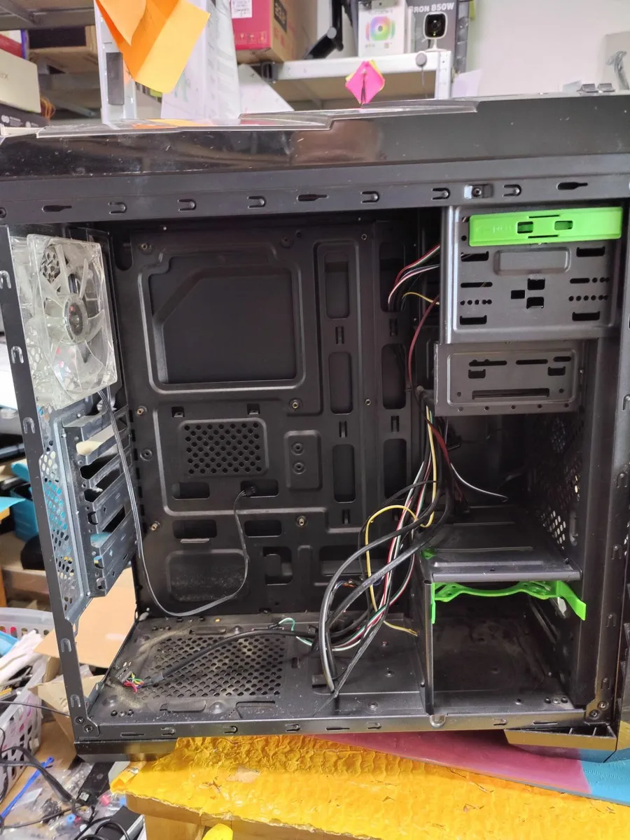 ATX PC case free to take away - Image 2