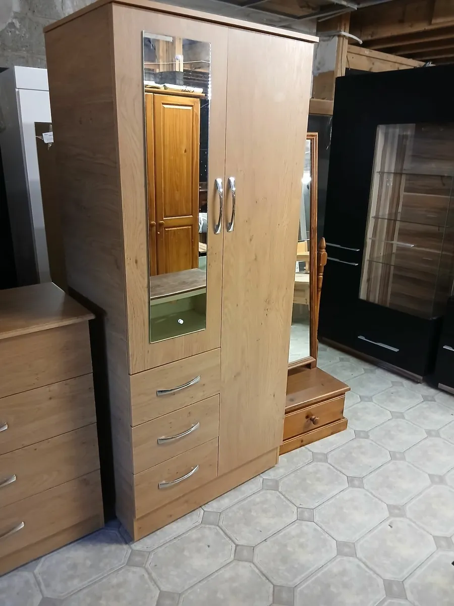 Bedroom set - Image 2