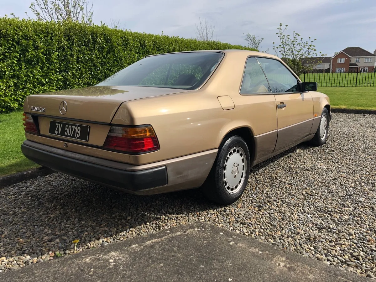 Mercedes-Benz Other 1988 - Image 1