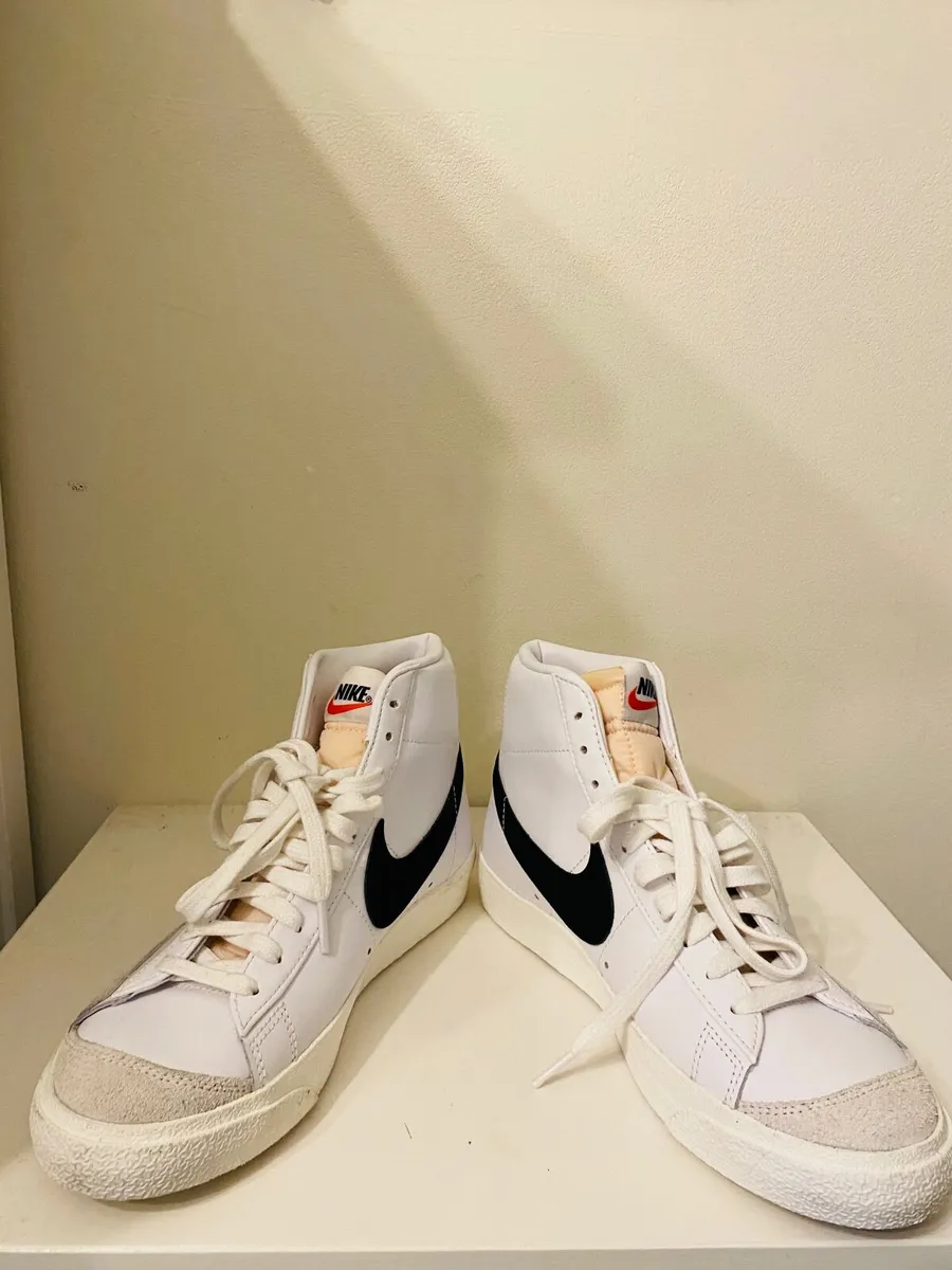 Nike hi tops -  new - white/black - 8 - Image 3