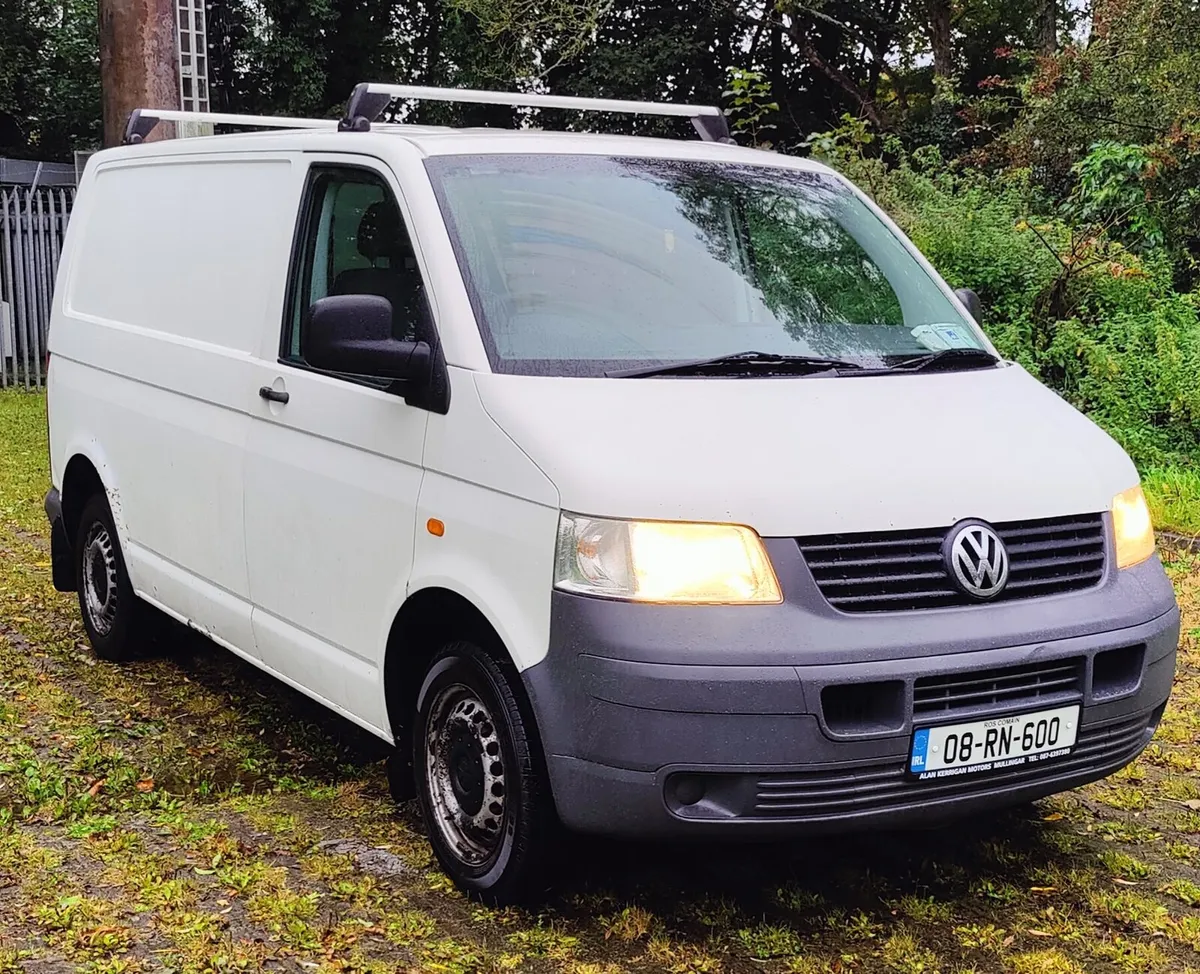 VW T5 Transporter SWB 2008 - Image 1