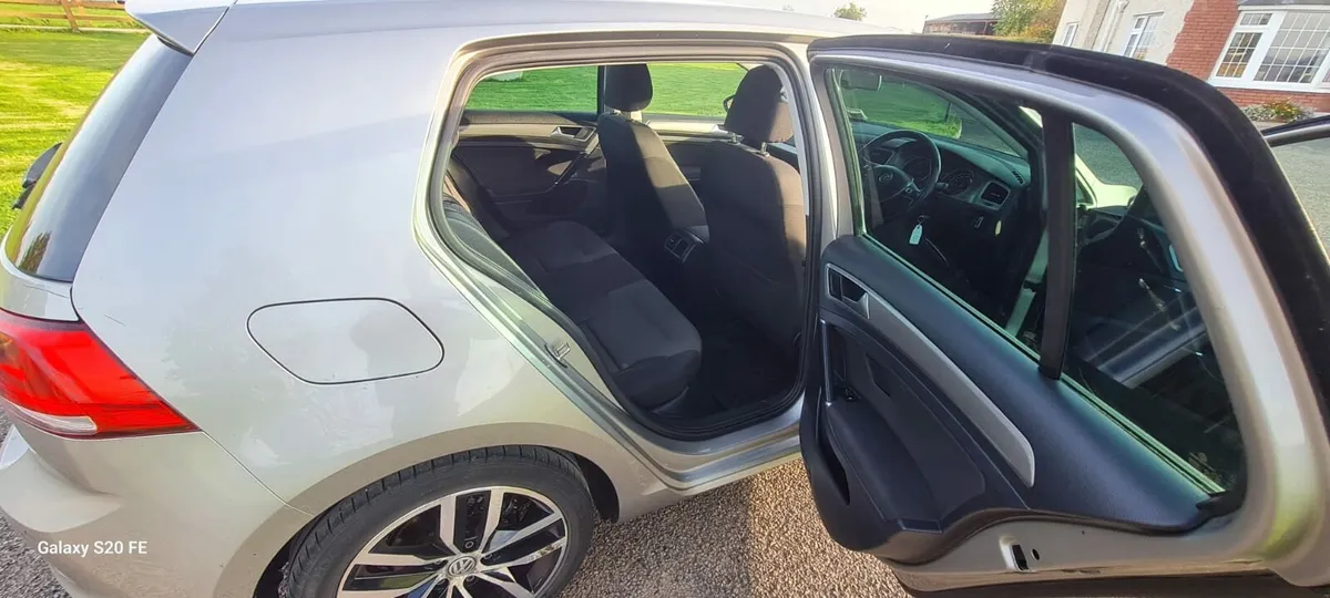 2016 Volkswagen Golf - Image 4