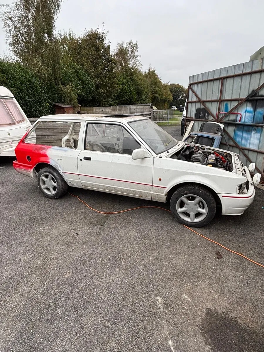 Mk4 escort estate 1.8 - Image 1