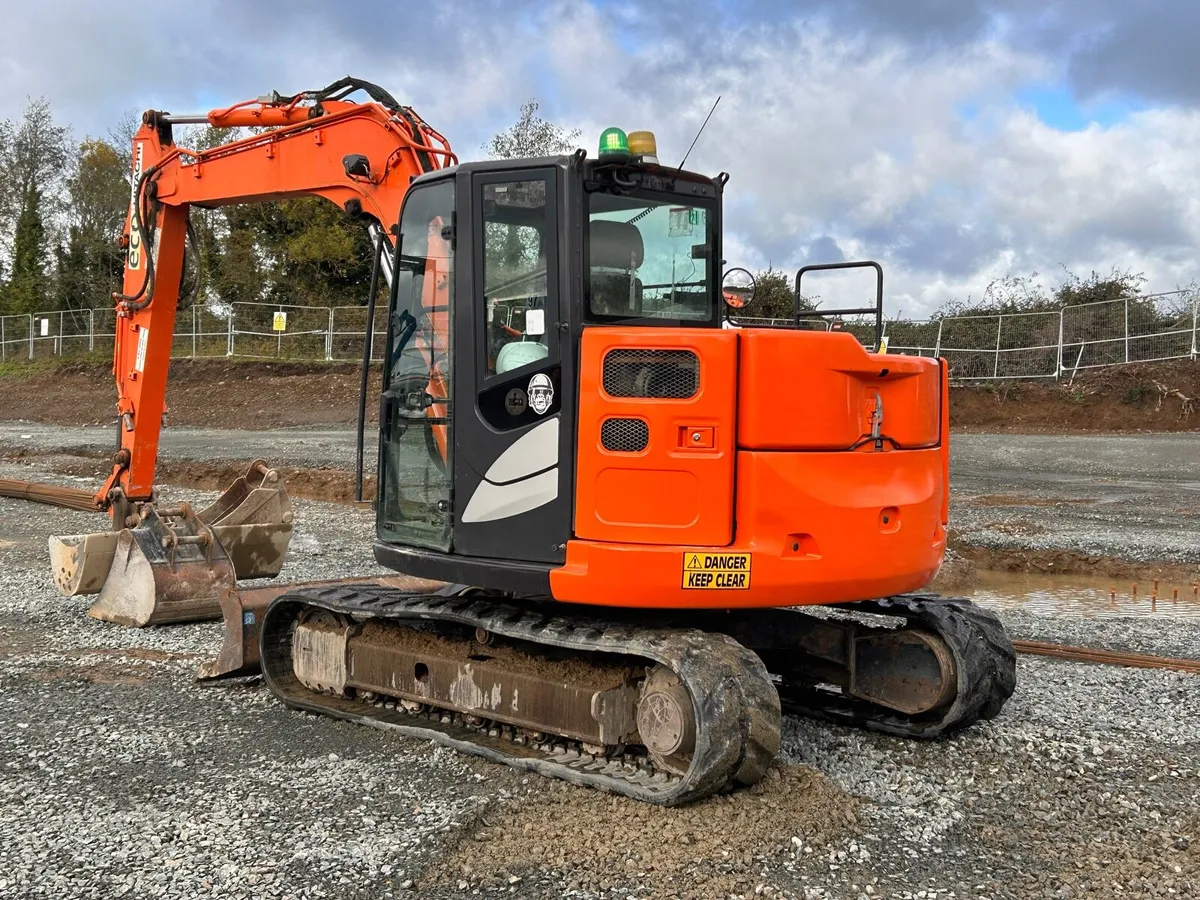 2019 Hitachi ZX 85-6 - Image 1