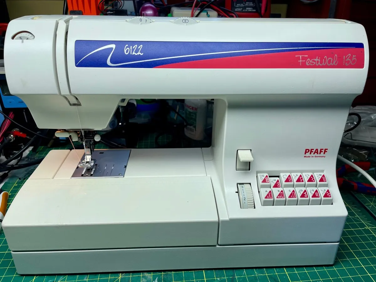PFAFF Tiptronic 6122 Sewing Machine -Just serviced - Image 1