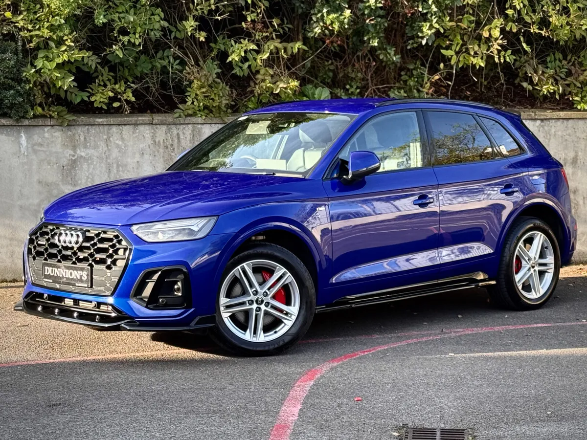 Audi Q5 2024 S LINE 50 TFSI E QUATTRO*GREAT VALUE* - Image 4