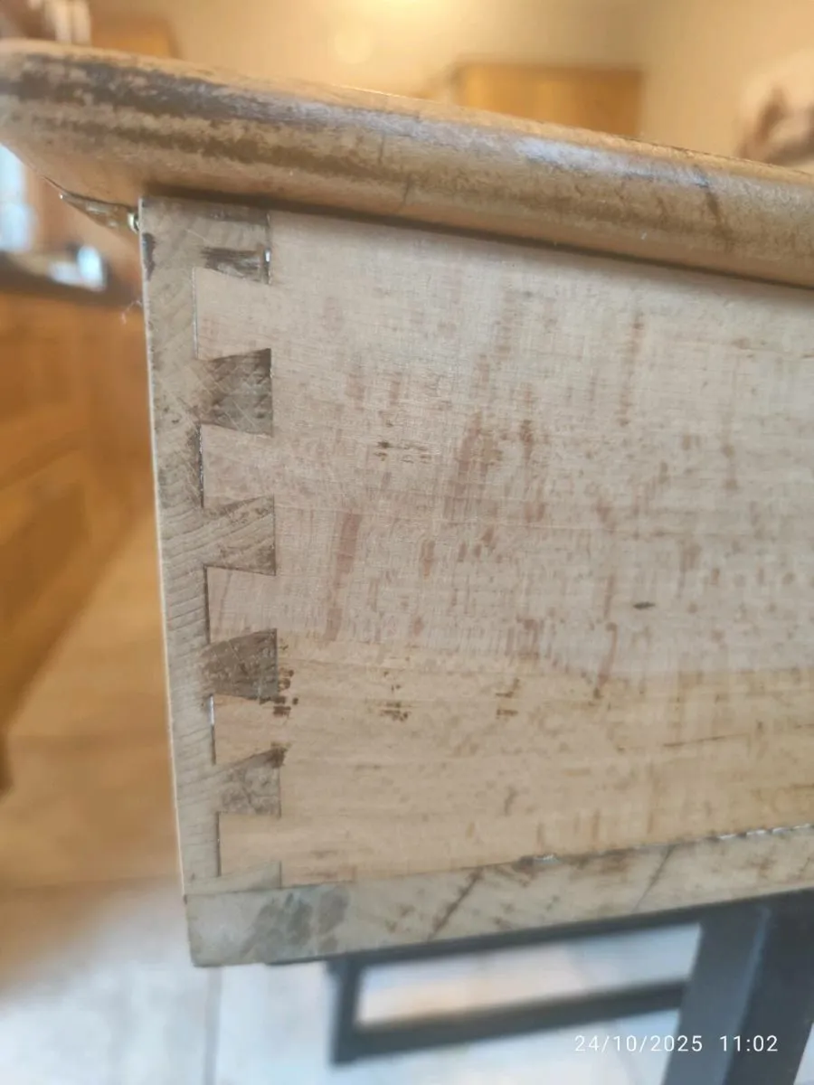 Old School Tables - Image 4