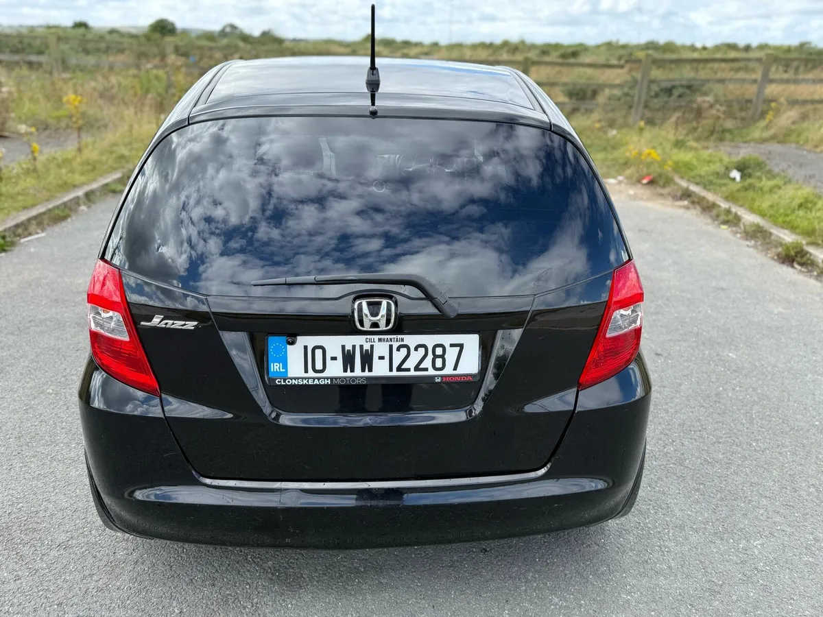 2010 Honda Fit / Jazz 1.3 Petrol - Image 4