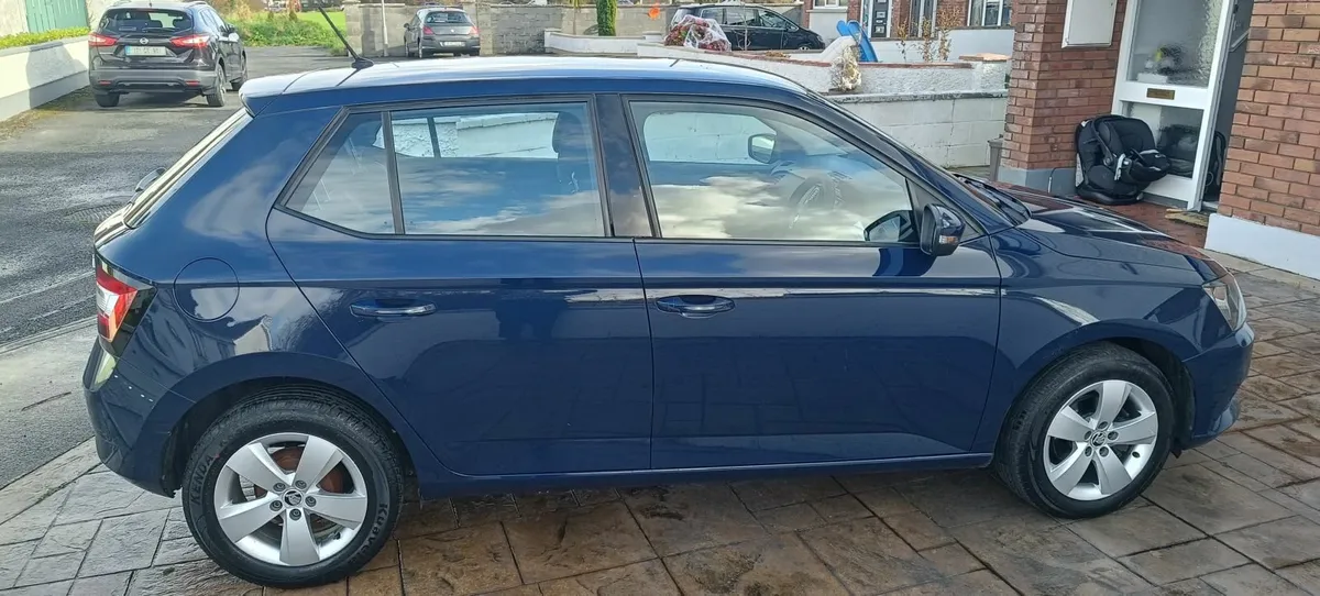 Skoda Fabia 2017 - Image 2