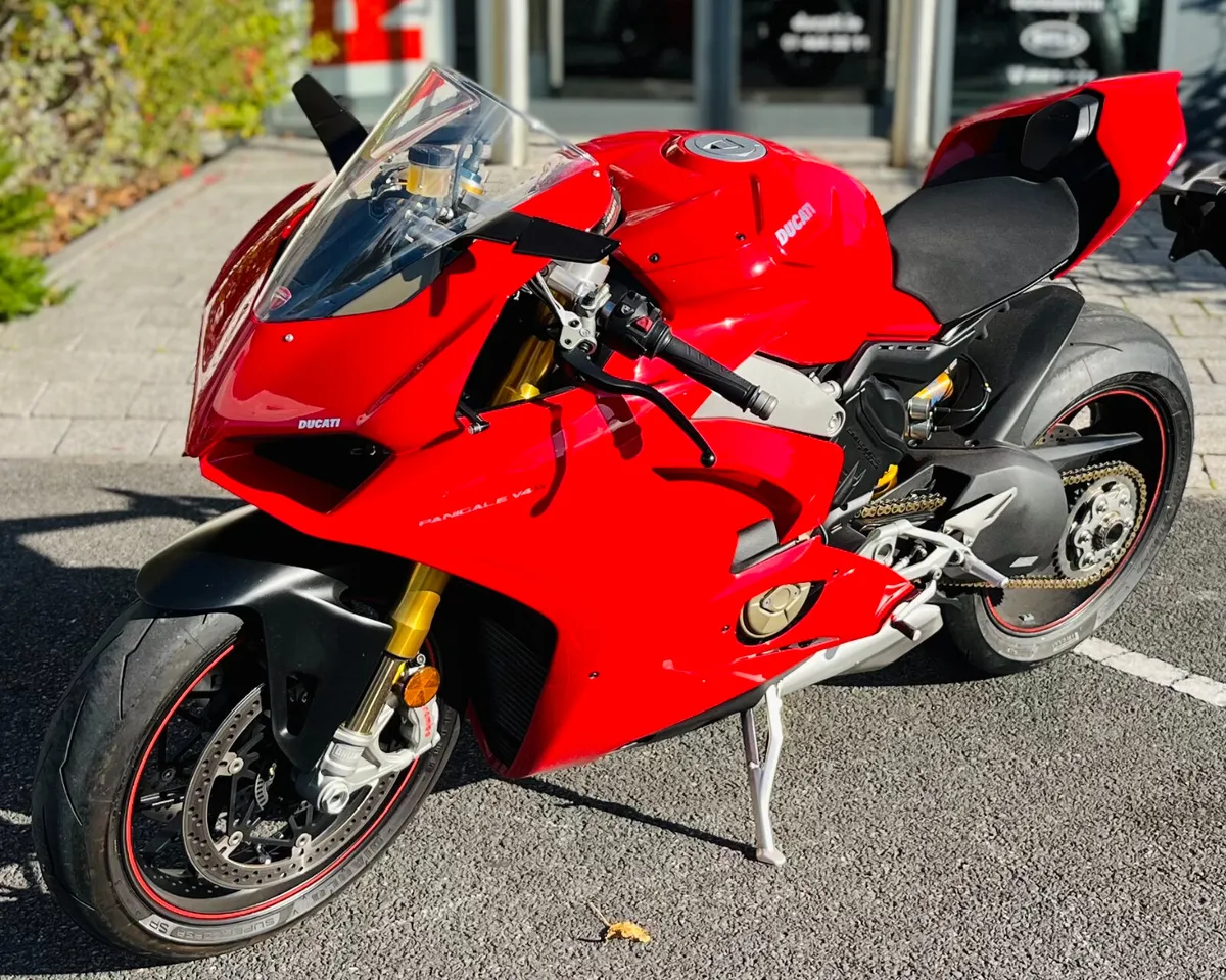 DUCATI PANIGALE V4 S - Image 3