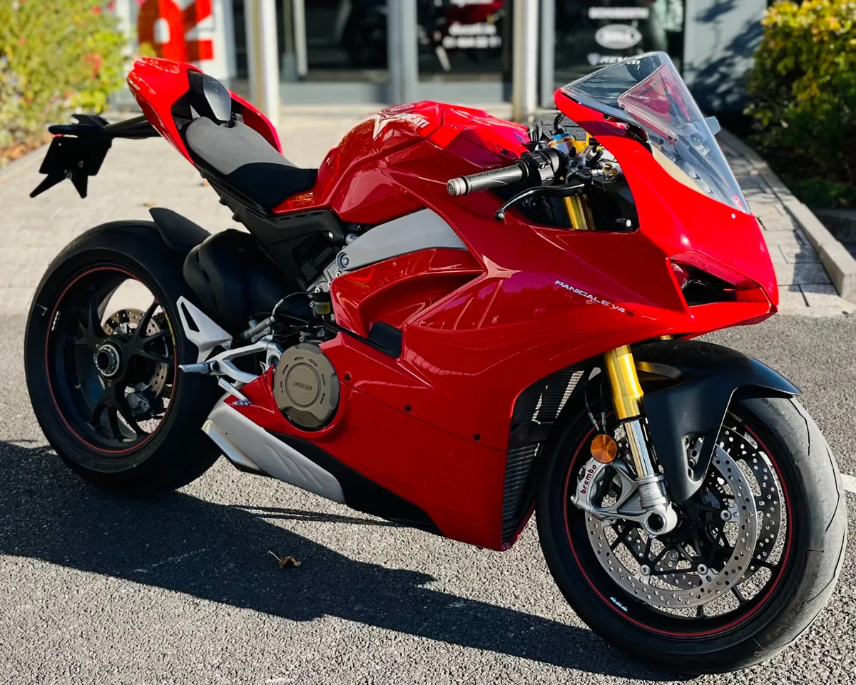 DUCATI PANIGALE V4 S - Image 2
