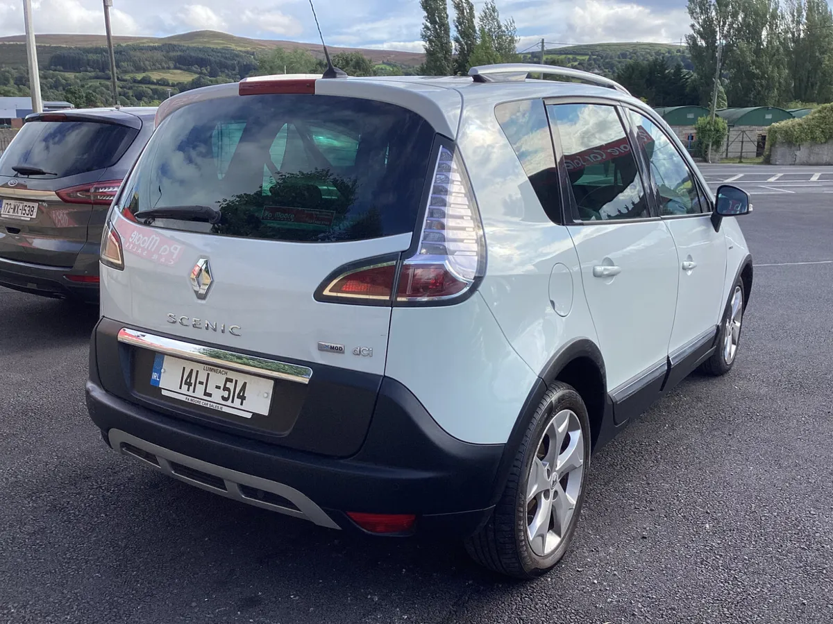Renault Scenic ** SAT NAV - Image 4