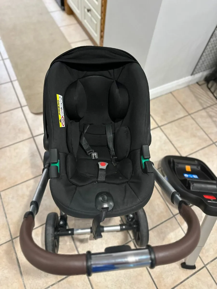 Baby travel system - Image 1