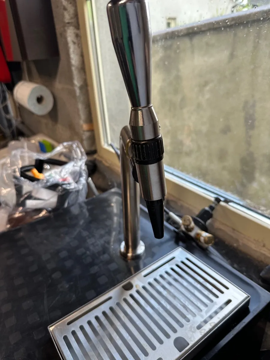 Guinness beer dispensing fridge - Image 3