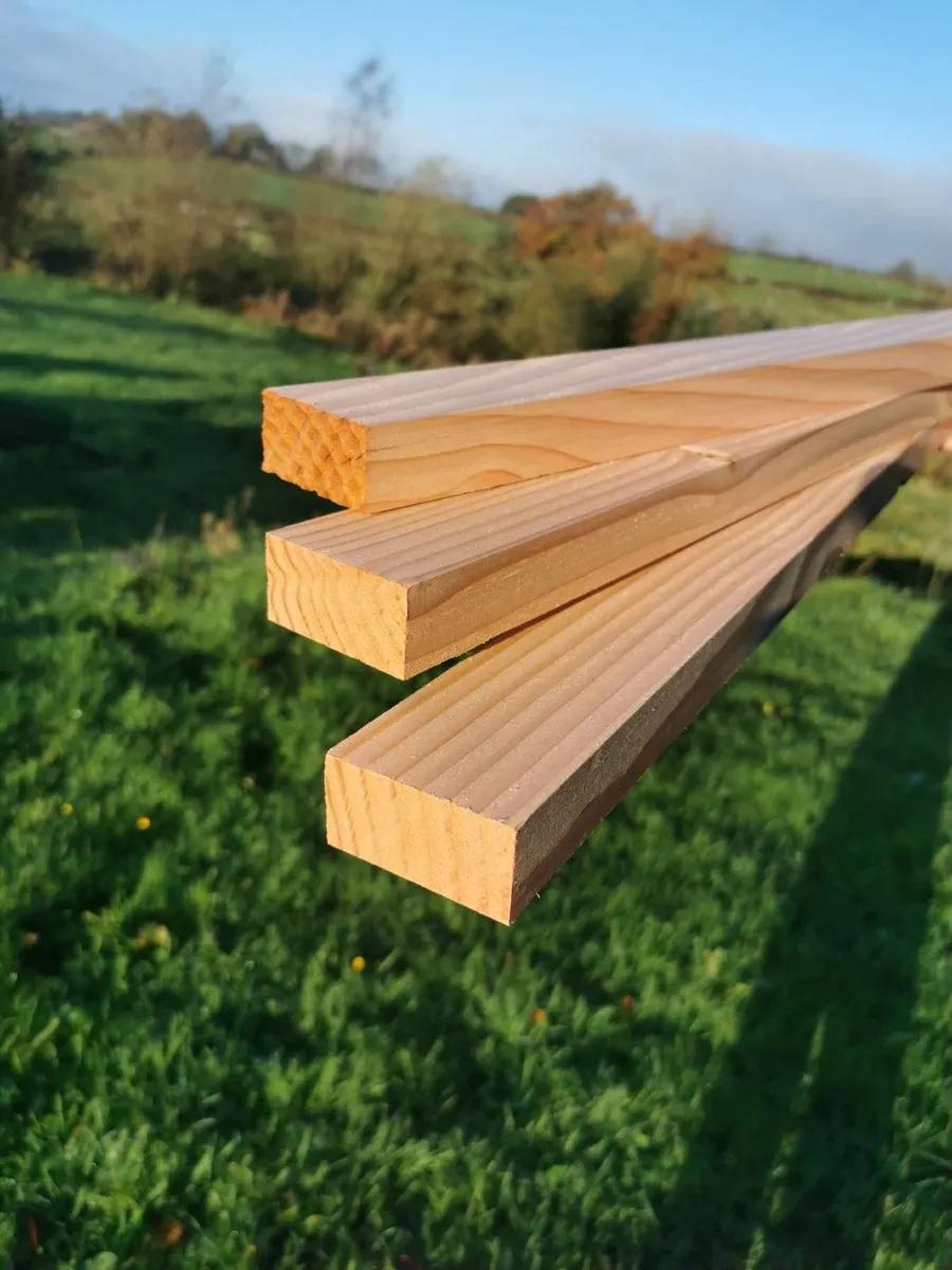 Larch Venetian Fence Battens - Image 1