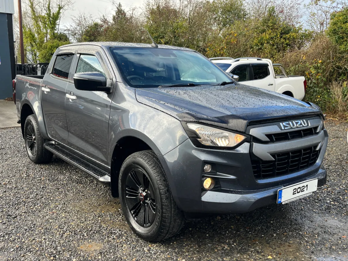 212 ISUZU DMAX 1.9 TWIN TURBO - Image 1