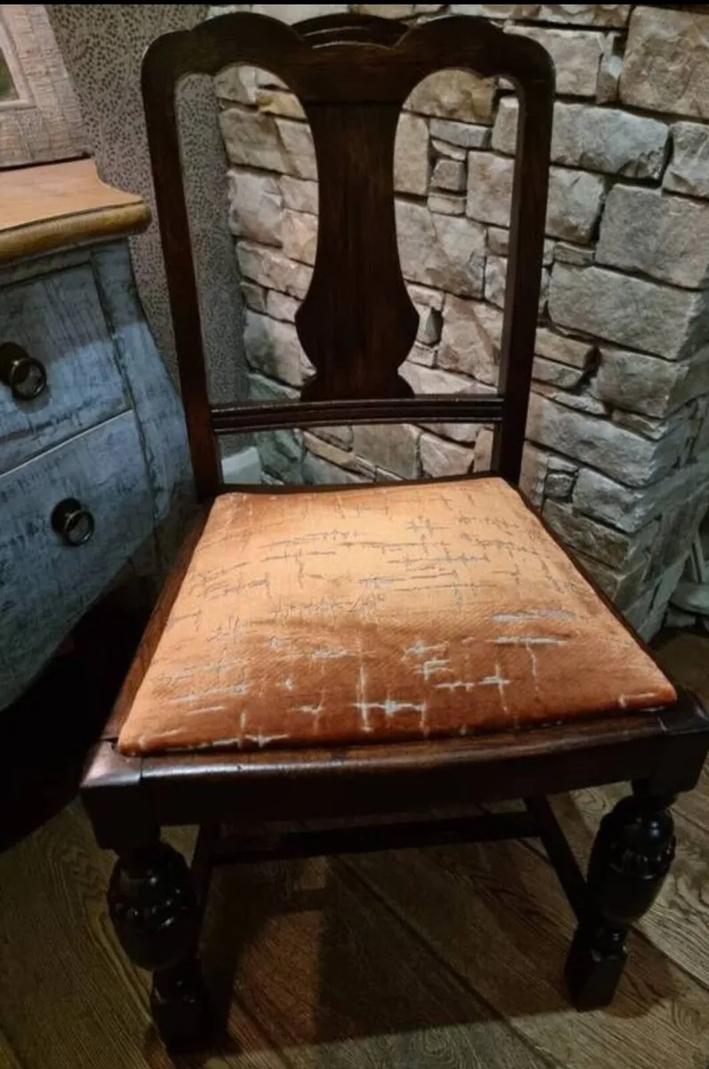 Beautiful Antique Chairs x 4...€320 - Image 4