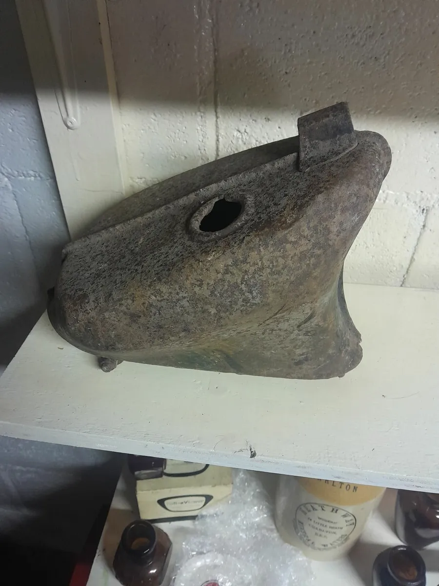 Vintage honda 50 petrol tank - Image 1