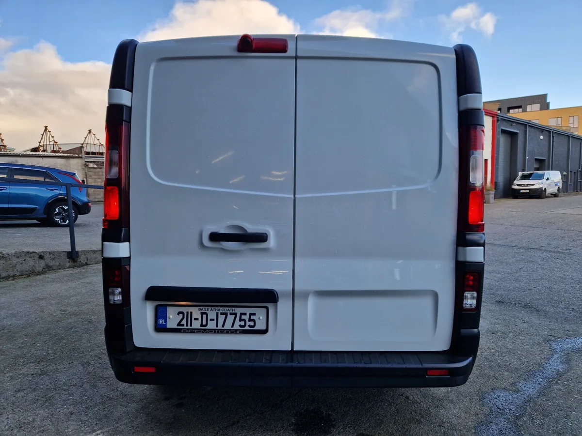 Renault Trafic 2.0 *Reversing Camera* - Image 4