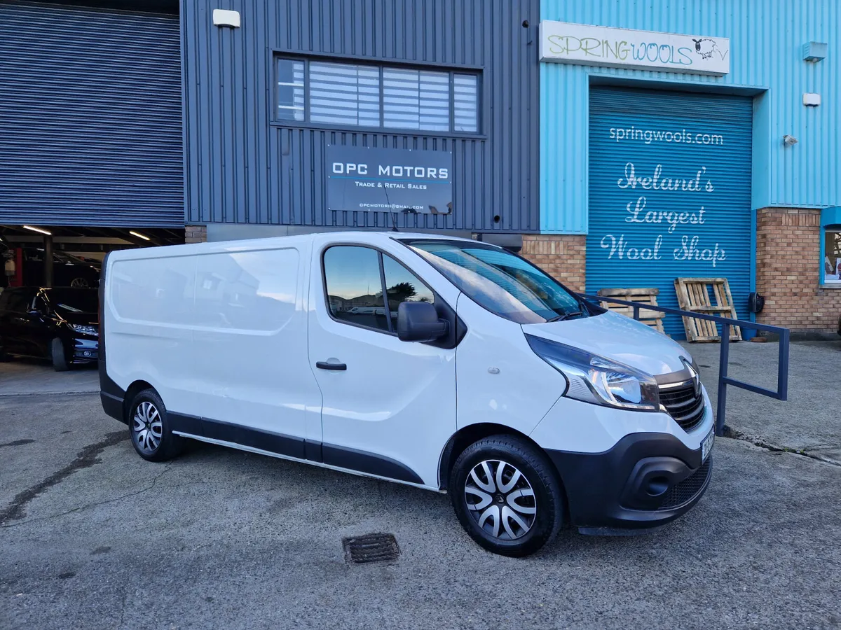 Renault Trafic 2.0 *Reversing Camera* - Image 1