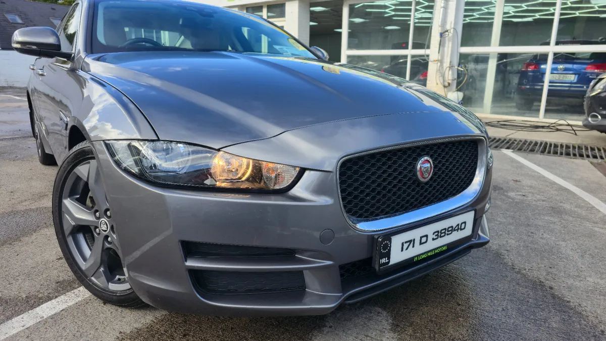 2017 Jaguar XE Auto AA Approved 1 Year Warranty - Image 3