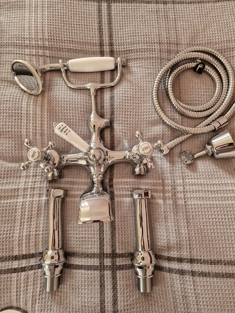 Bathroom fittings - Image 4
