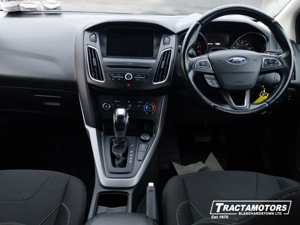 Ford Focus 1.0 ZETEC   AUTO 5DR - Image 2