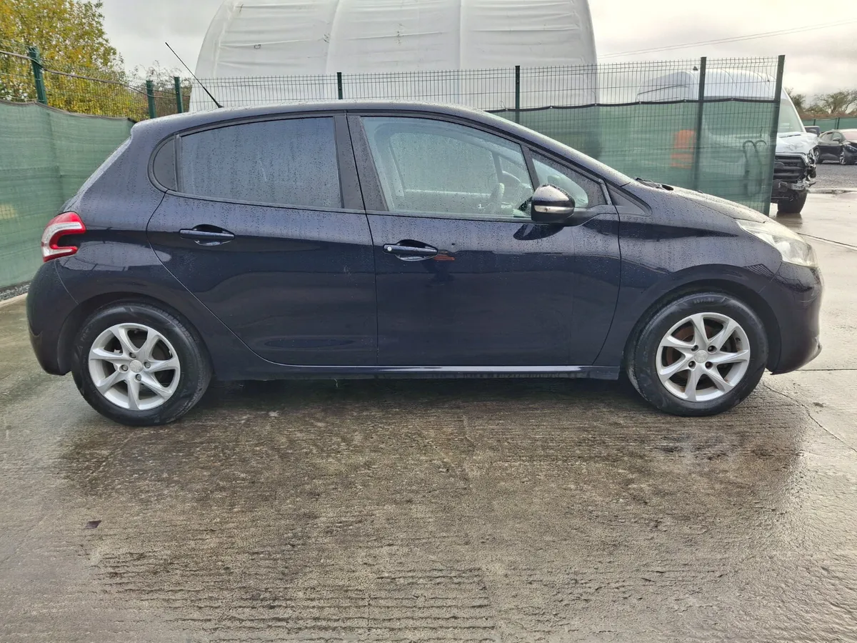 2015 Peugeot 208  1.0 Peugeot - Image 2