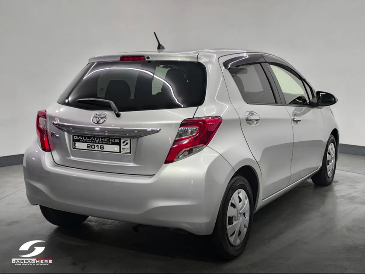 Toyota Yaris (162) 1.3 PETROL AUTOMATIC - Image 4