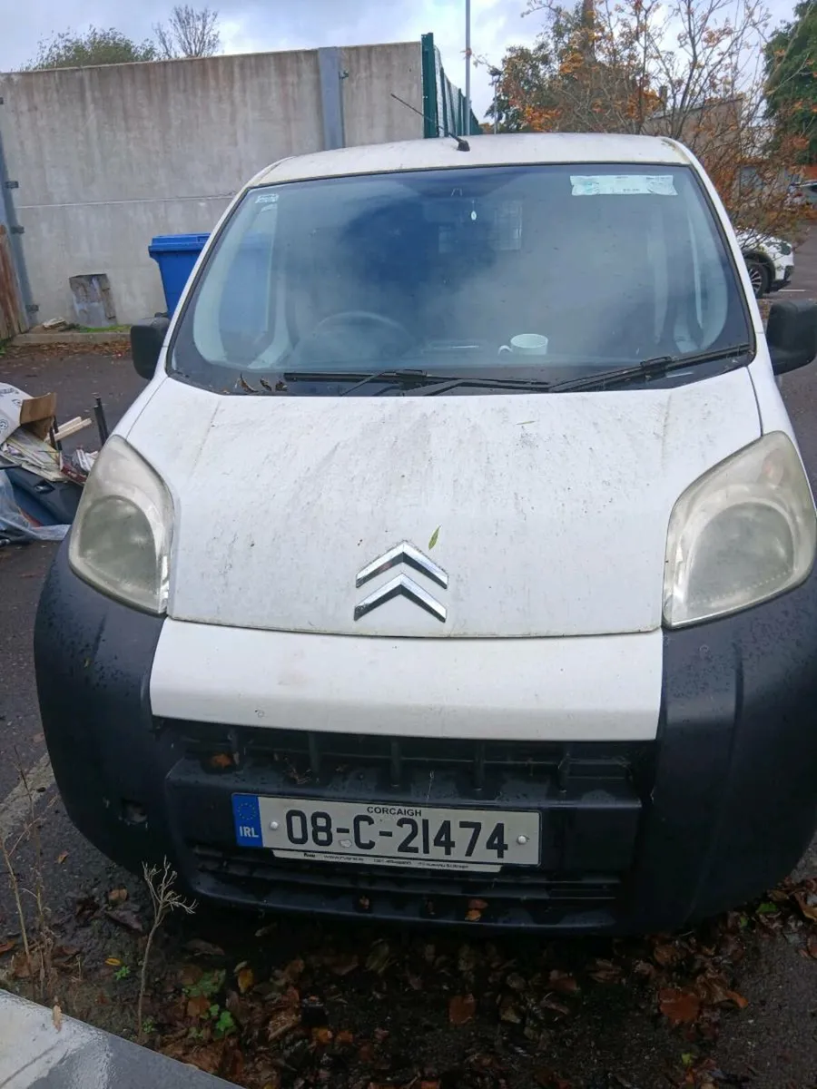 Van - Image 4