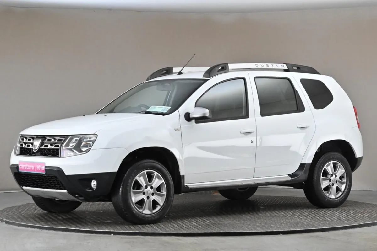 Dacia Duster 1.5 DCi Signature 110BHP 6spd  air C - Image 4